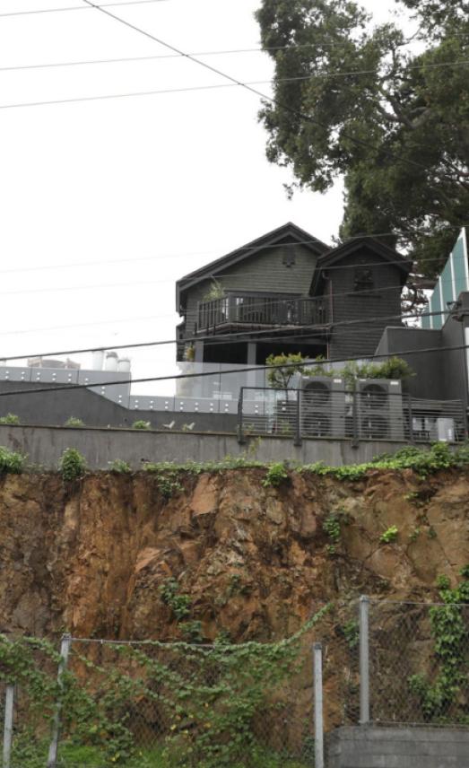 Nhà của ông chủ ChatGPT bị tấn công bằng 'thiết bị gây cháy'